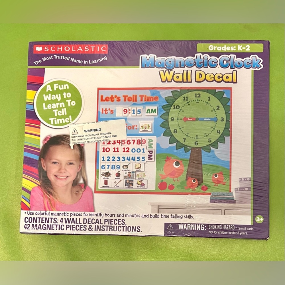 Scholastic Magnetic Teaching Wall Decal Clock. NEW